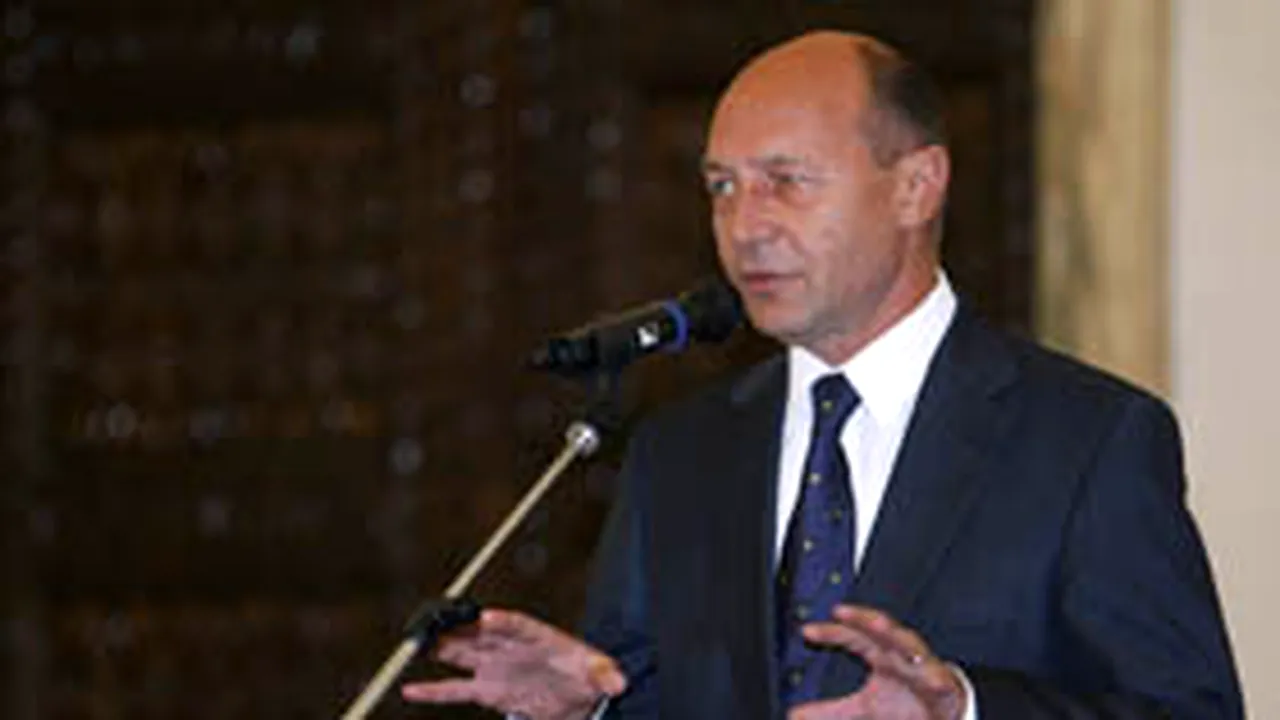 Băsescu: Referendumul simultan cu euroalegerile se constituie într-un sprijin pentru PD şi PLD