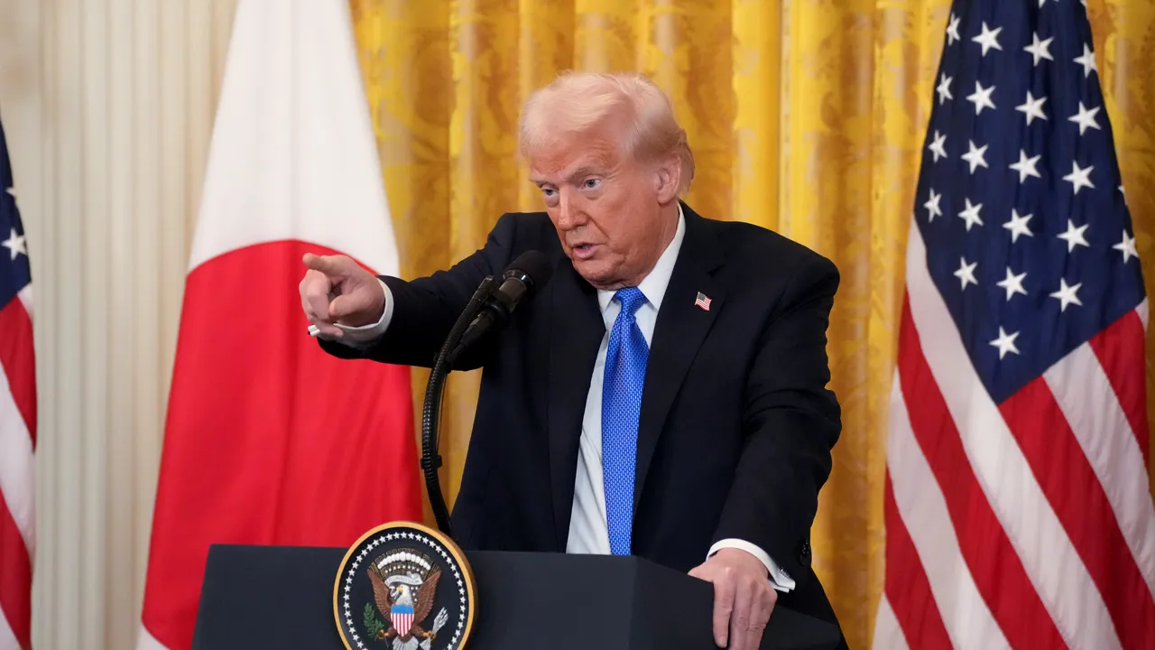 Trump impune taxe noi pe oţel şi aluminiu şi promite măsuri similare pentru alte produse importate