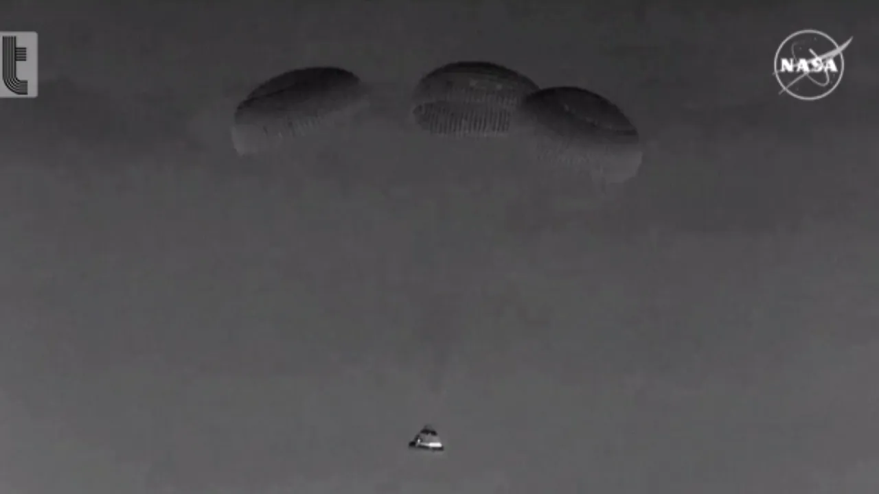 NASA a difuzat imagini spectaculoase de la întoarcerea navetei spaţiale Starliner pe Pământ fără echipaj


