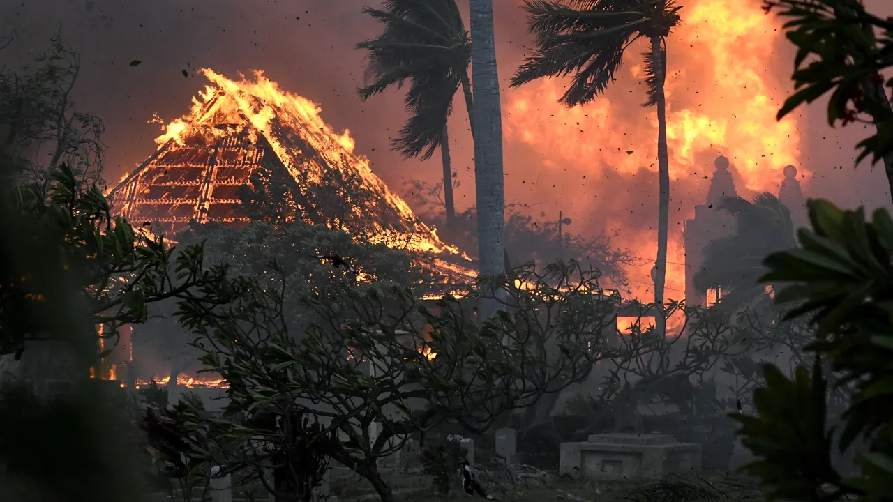 Bilanţul incendiilor din Maui a crescut la 99 de morţi, anunţă guvernatorul din Hawaii