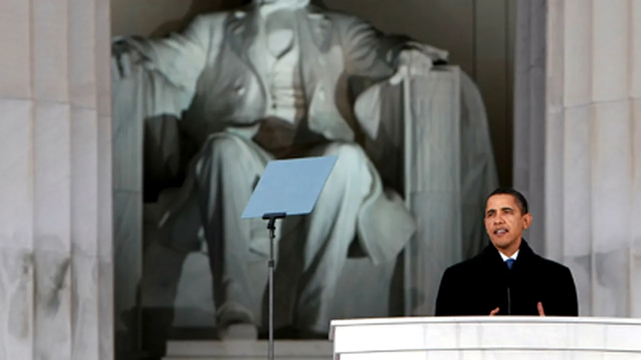 Barack Obama devine marţi primul preşedinte afroamerican al Statelor Unite