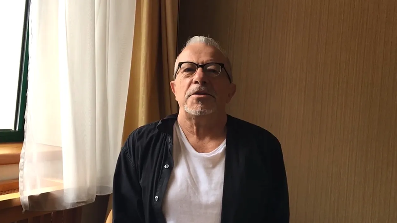 OMUL ŞI GÂNDUL/ Scriitorul Andrei Codrescu despre mirajele societăţii americane: 