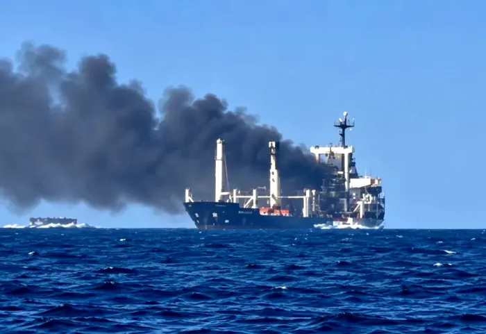 NEWS ALERT O navă lovită de o dronă plutește în derivă în Marea Neagră. Nava a fost abandonată de echipaj
