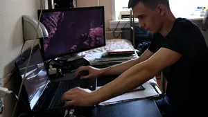 Evaluarea online, un examen de sinceritate. Mai mulţi studenţi clujeni au semnat azi ”declaraţia de onestitate”