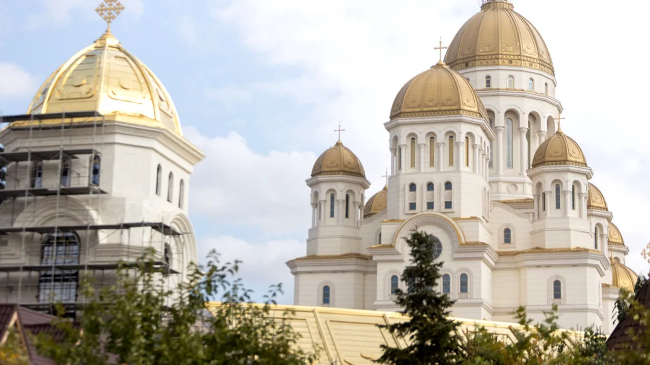 Catedrala Națională va fi deschisă zilnic pentru vizitare și închinare în perioada sătbătorilor