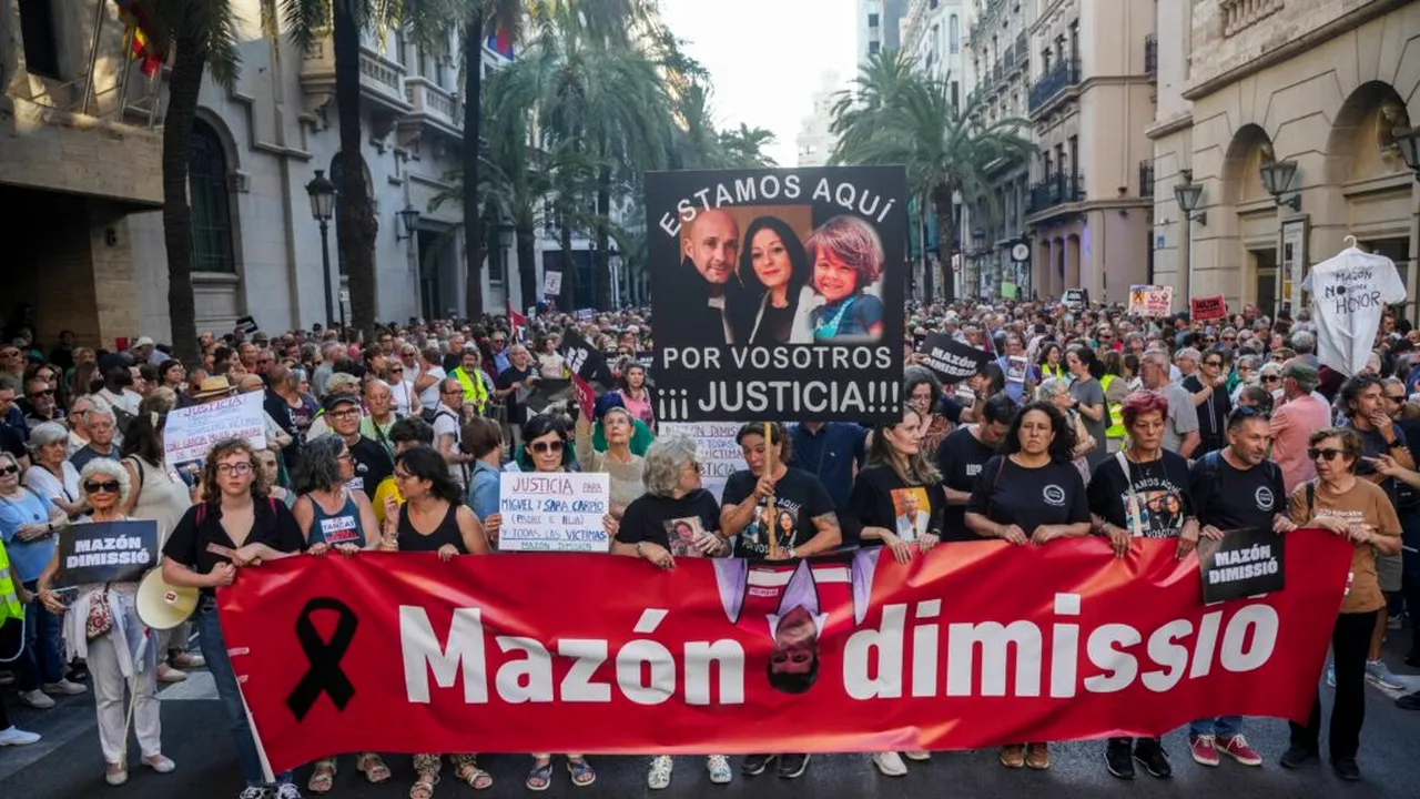 Spaniolii ies din nou în stradă pentru a cere demisia lui Carlos Mazón, la nouă luni după inundațiile devastatoare