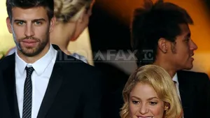 Shakira şi-a arătat burtica de gravidă alături de iubitul ei, Gerard Piqué - FOTO   