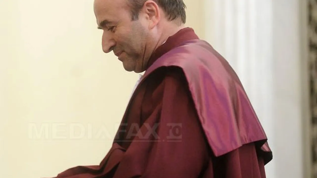 Tudorel Toader: Este posibilă amânarea deciziei CC privind referendumul. Puşcaş: Curtea va lua o decizie