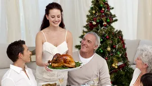 MASA DE CRĂCIUN: Cât costă meniul de sărbători. Produsele tradiţionale măresc de trei-patru ori costul 