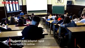Avantajele şi dezavantajele cursurilor online. Studenţii ajung la facultate cât ai face „click”