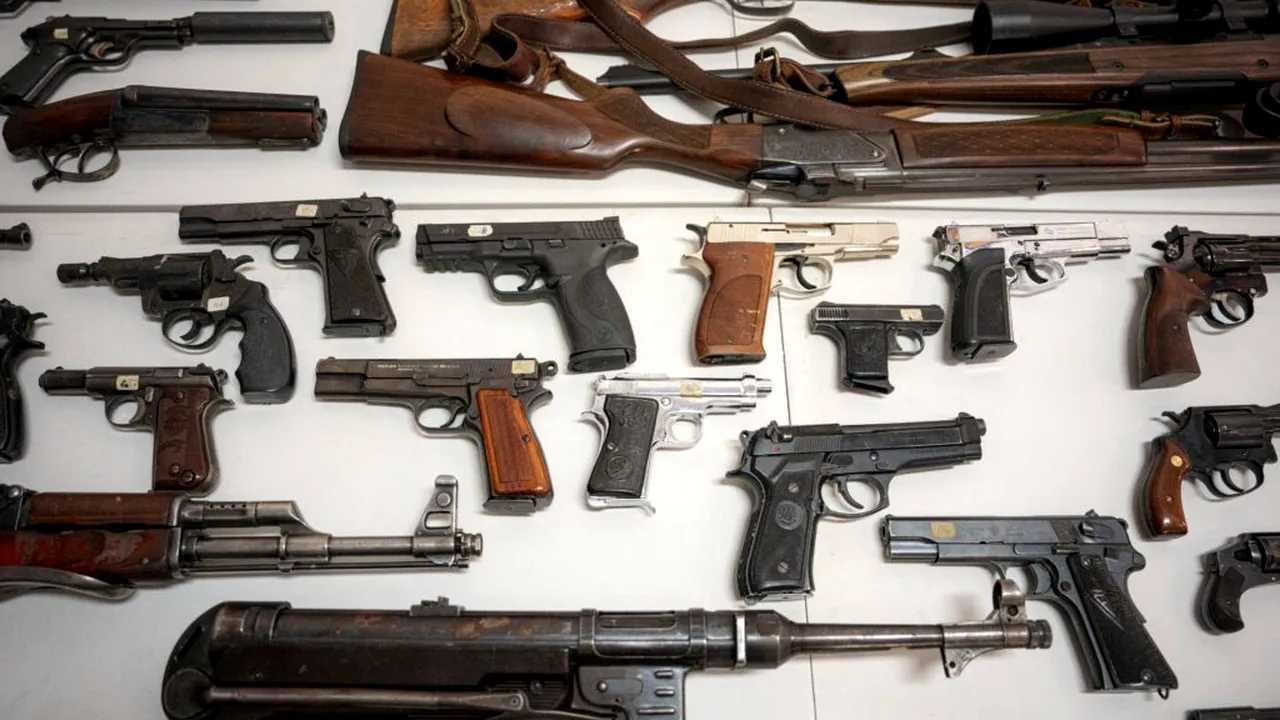 Cercetări în rem în cazul camionului cu armament depistat la Vama Albița. Ce destinație avea transportul