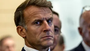 Macron se adresează națiunii după violențele din Franța. Trump: „Franța arde! Închideți-vă granițele”