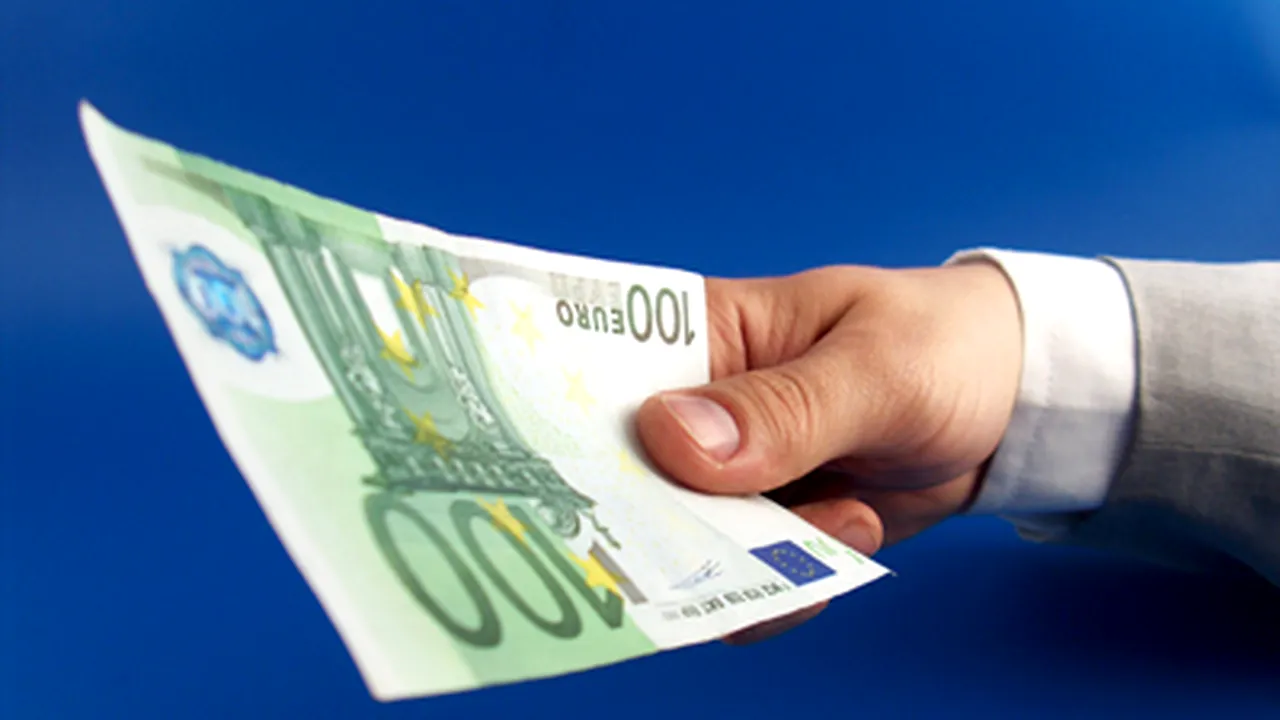 Un sfert dintre şefii de companii consideră mita o practică de afaceri acceptabilă