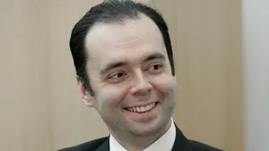 Anghel, BVB: Salteaua şi contul curent, principalele metode de economisire ale românilor/ 