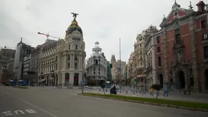 Jurnal din Madrid. Cum rezolvă spaniolii problema infectării medicilor şi supraaglomerarea din spitale 