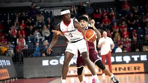Ultima etapă a Ligii Naționale de Baschet Masculin începe luni. Liderul CSM Oradea întâlnește Dinamo