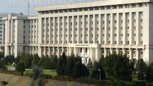 Generalul-maior Dumitru Scarlat preia conducerea SMFT, generalul-maior Nicolae Ciucă - locţiitor al şefului SMG