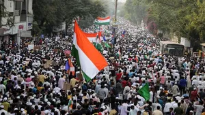 Bilanţul victimelor, în urma protestelor violente din India. Premierul Narendra Modia a convocat şedinţă de urgenţă. VIDEO 