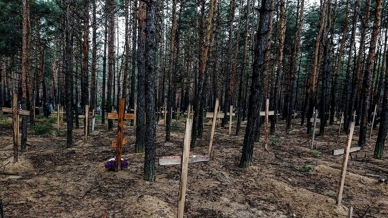 Războiul din Ucraina, ziua 206. Cehia cere înfiinţarea unui tribunal internaţional pentru crime de război / Ucraina primeşte un nou sprijin financiar internaţional / Familii întregi, torturate şi îngropate la Izium / Zelenski acuză Rusia de genocid, Moscova neagă faptele 