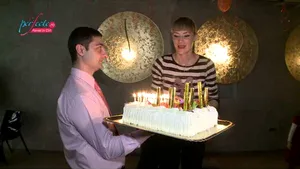Roxana Ciuhulescu - petrecere surpriză de ziua ei! Vezi cum s-a distrat alaturi de Iulia Vântur, Dana Rogoz şi Wilmark! - VIDEO