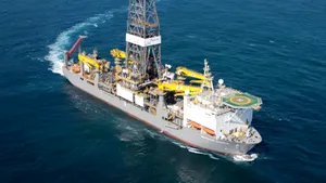 Platformă petrolieră evacuată în Scoţia, după un incendiu la bordul unei nave cu deşeuri radioactive