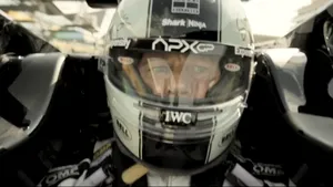 „Sunt făcute să fie conduse”. McLaren vinde cinci monoposturi de Formula 1 pilotate de Senna, Hamilton, Norris și Brad Pitt