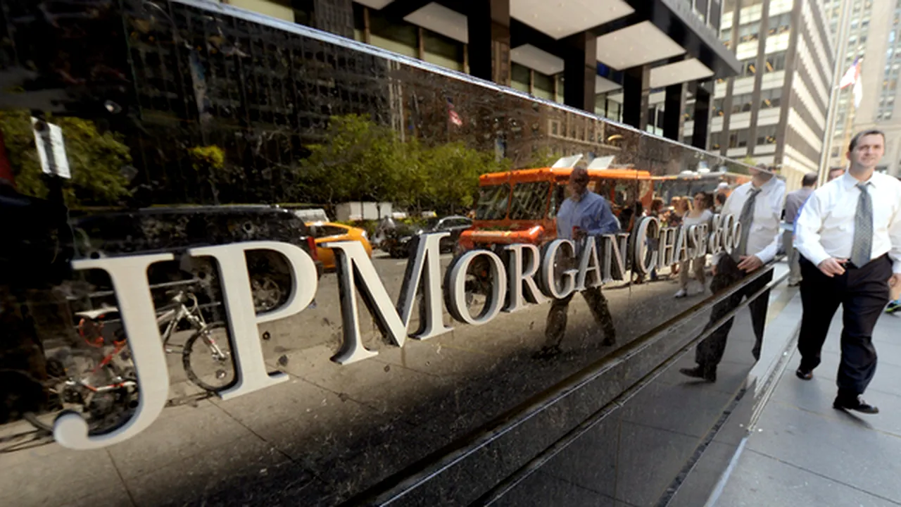 Ameninţarea recesiunii asupra băncilor din SUA: J.P. Morgan anunţă oprirea răscumpărării de acţiuni

