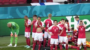 Euro 2020. Christian Eriksen, primul mesaj la două zile de când s-a prăbuşit pe teren. / Medic: „Christian era plecat, practic, era mort”