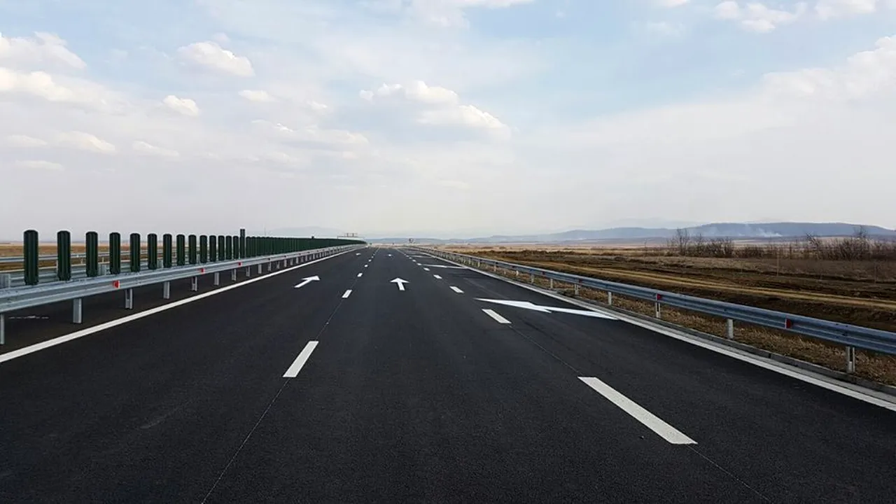Şofer prins pe Autostrada A1 conducând cu 202 de kilometri pe oră