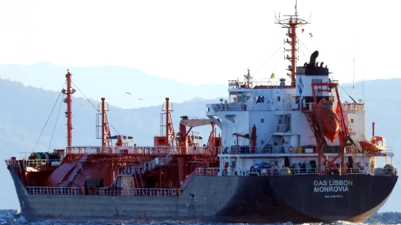 Surse: Suspiciuni că petrolierul „Gas Lisbon” a fost lovit cu o dronă marină