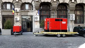 STS face precizări privind serverele pentru alegerile prezidenţiale: Echipamentele sunt protejate de căderile de tensiune - FOTO