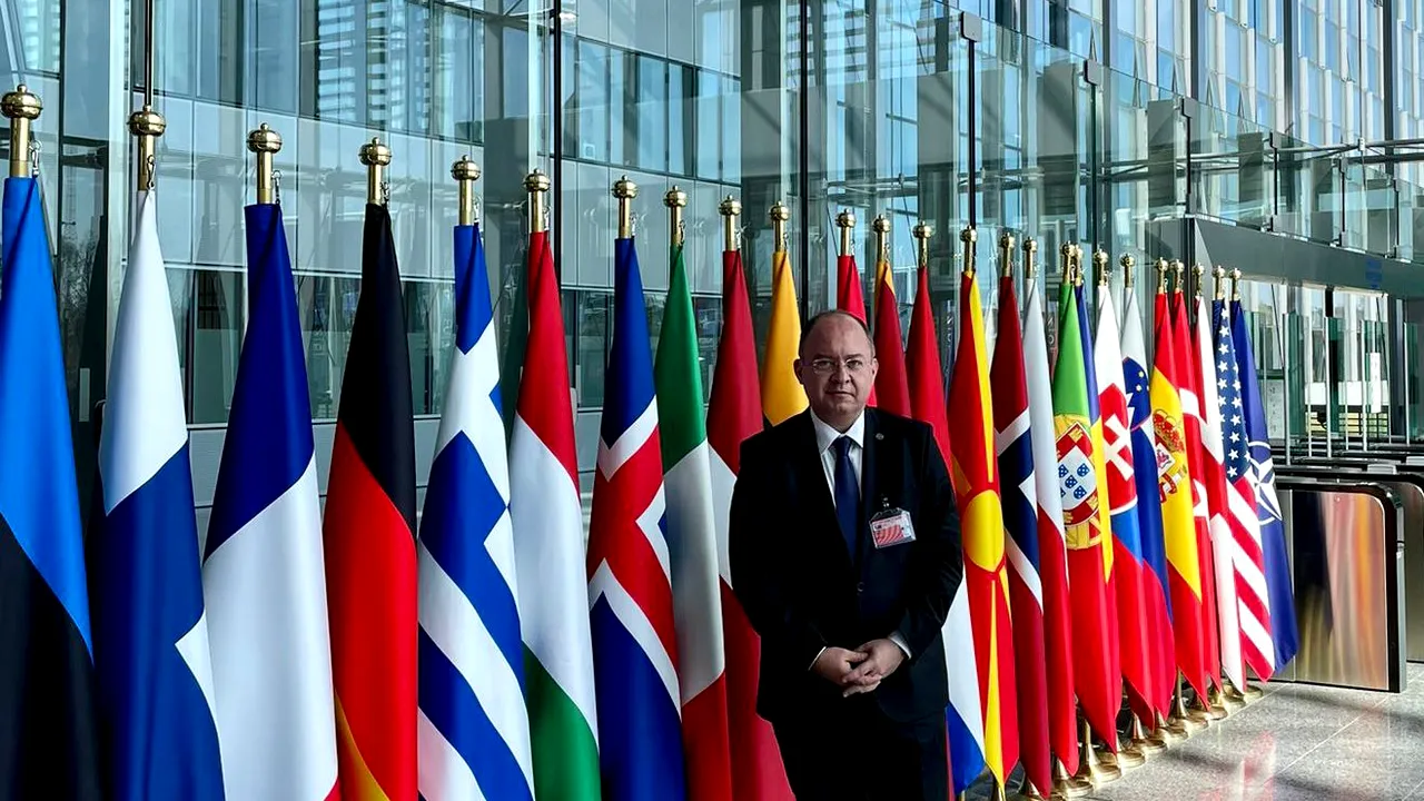 Aurescu şi mai mulţi miniştri de Externe din UE, articol în Politico despre majoritatea calificată