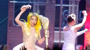 Lady Gaga ar putea deveni primul artist care cântă în spaţiu