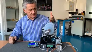 VIDEO: Prototip de ventilator mecanic de urgenţă, realizat la Universitatea Tehnică Cluj-Napoca prin printare 3D, ca soluţie la COVID-19 