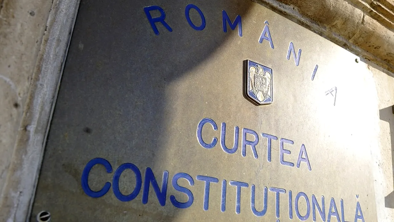CCR va dezbate, marţi, sesizarea lui Klaus Iohannis privind modificarea Legii Curţii de Conturi