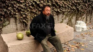 Artistul disident chinez Ai Weiwei, omagiat printr-o retrospectivă-mamut, la Londra - VIDEO
