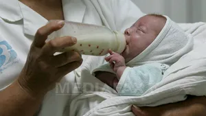 Biberoanele toxice din plastic, interzise de UE