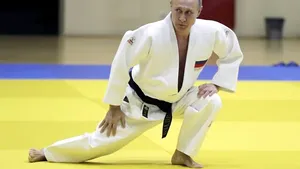 Campioni olimpici ruşi excluşi de la mondialele de taekwondo din cauza susţinerii lui Putin