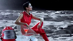 Calendarul Campari 2015, a cărui protagonistă este Eva Green, a fost lansat la Londra