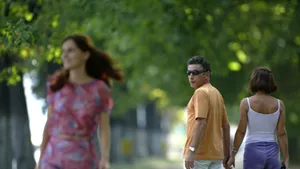 Un hormon, găsit vinovat de infidelitatea femeilor frumoase