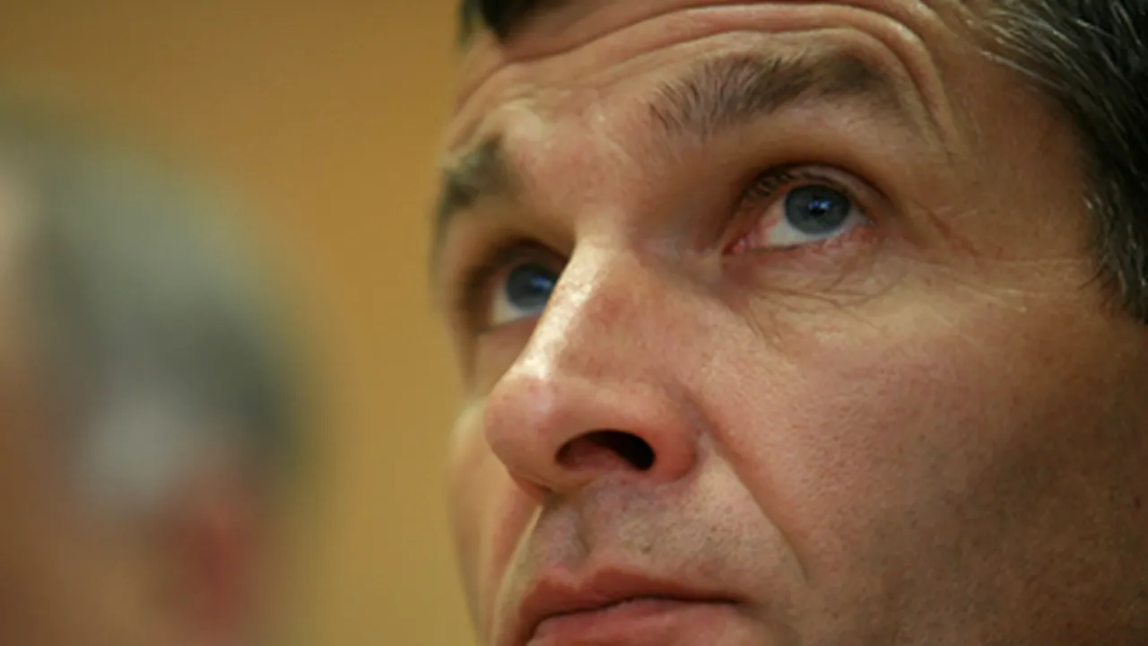 Ioan Ovidiu Sabău participă la congresul Martorilor lui Iehova