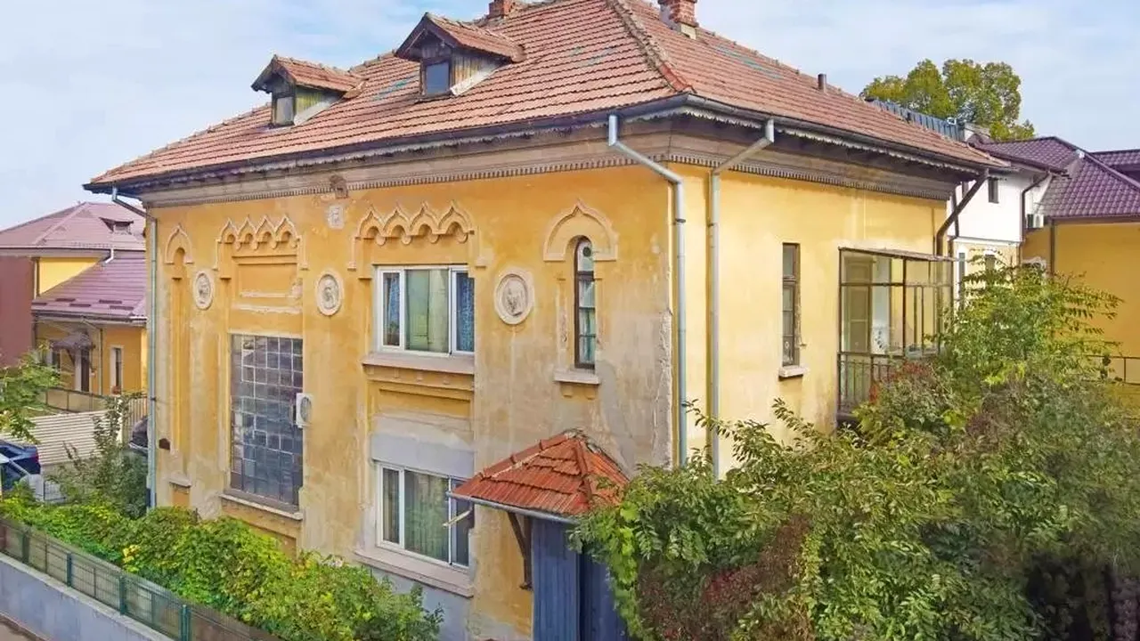 A fost demolată casa din Bucureşti în care a copilărit Margareta Pâslaru. Clădirea avea pe faţadă un valoros medalion al mamei sale
