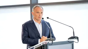 Exclusiv Consiliul de Supraveghere al Hidroelectrica a decis încheierea mandatului de CEO al lui Karoly Borbely | Compania se desparte şi de CFO-ul Marian Fetiţa