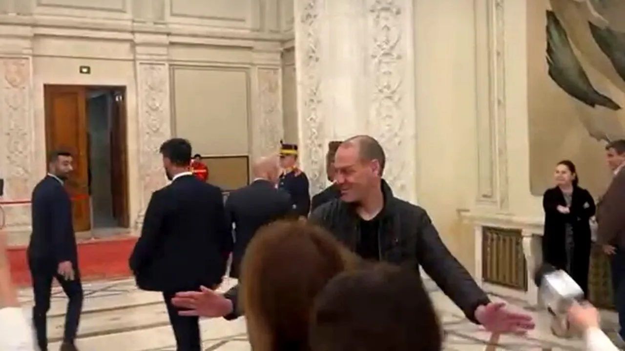 Guvernul declanșează cercetare disciplinară după ce un ofițer de presă care a bruscat jurnaliștii în timp ce îl proteja pe premierul Ilie Bolojan