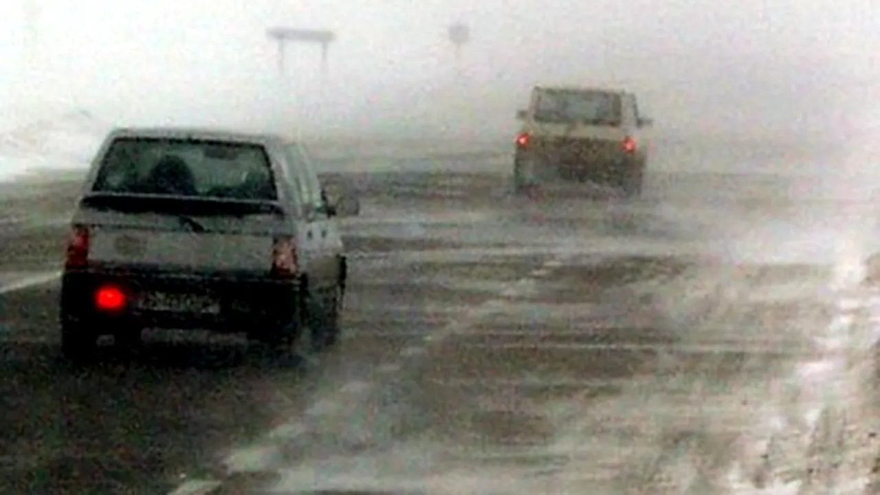 Autostrada A1 Bucureşti - Piteşti, închisă din cauza viscolului şi a ninsorii