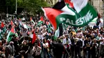 Sute de oameni s-au adunat în centrul Istanbulului pentru a protesta împotriva SUA și Israelului