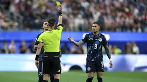 Scandal la Cupa Mondială: un star a fost eliminat pentru că a vorbit cu mâna la gură