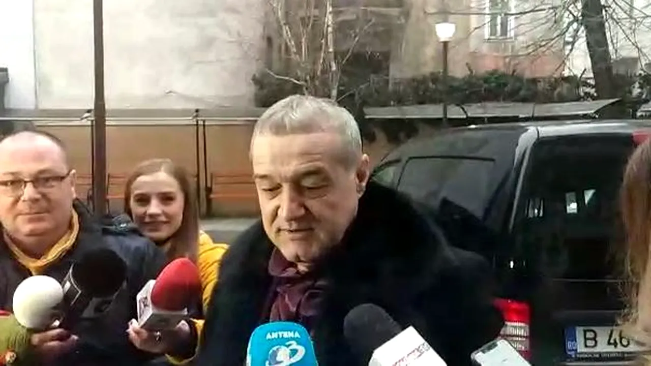 VIDEO: Gigi Becali şi-a scos oile pe stradă şi a blocat din nou circulaţia
