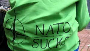 Berlin: Marş de solidaritate cu manifestanţii anti-NATO de la Bucureşti