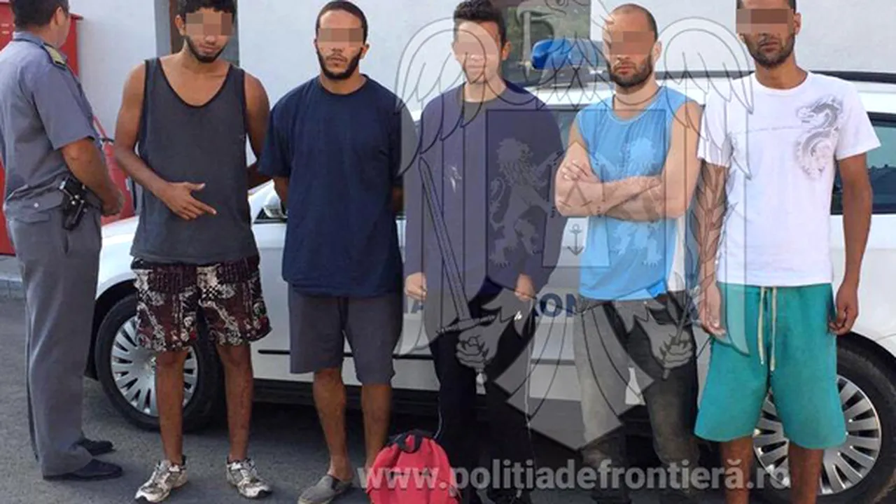Patru algerieni şi un marocan au fost prinşi în timp ce traversau ilegal frontiera România-Serbia - FOTO